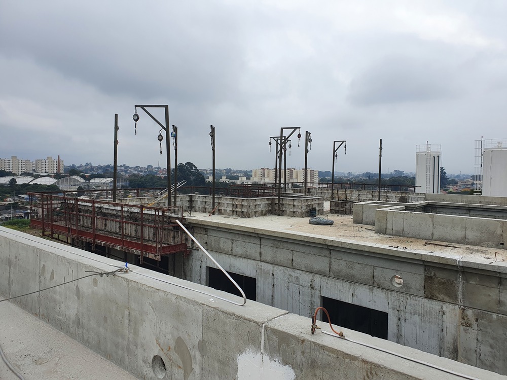 Sistema de postes em operação