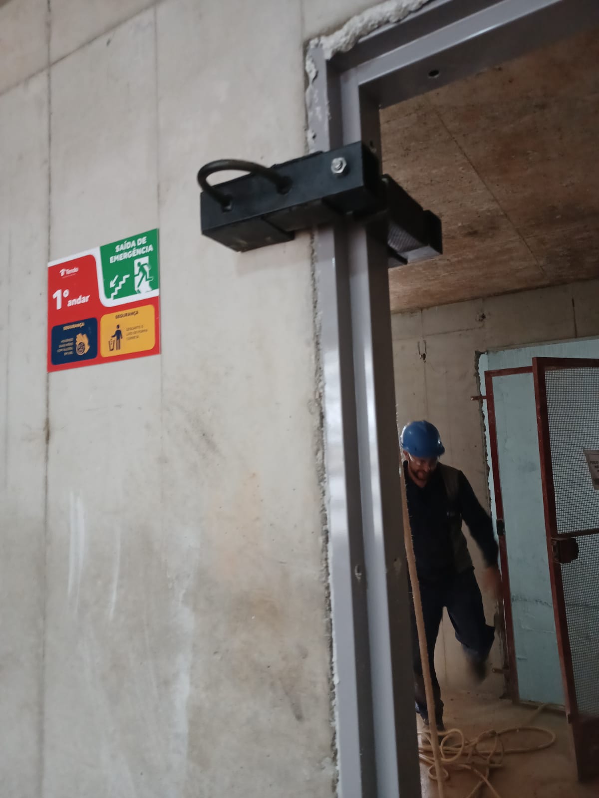 Detalhe do olhal provisório
